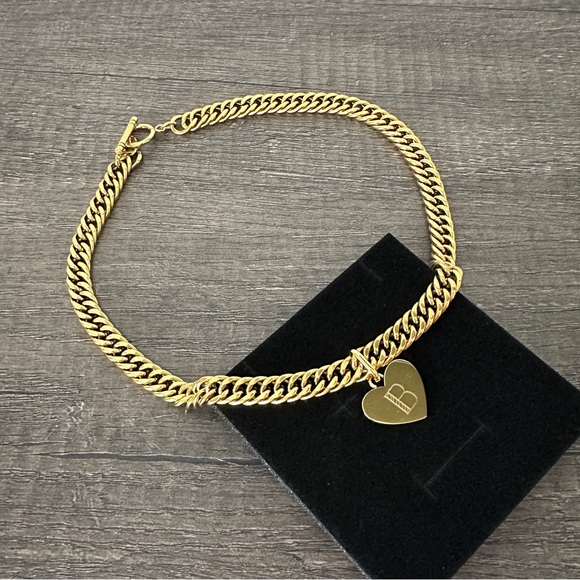 Abbott Lyon Heart Curb Chain Gold Initial Necklace - B - Picture 3 of 4